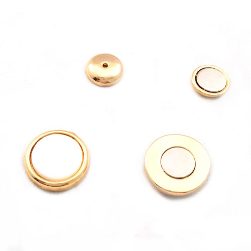 Brinco Folheado Ouro 18k Madrepérola com imã